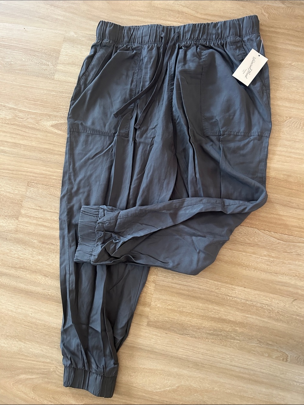 Women’s Universal Thread jogger pants